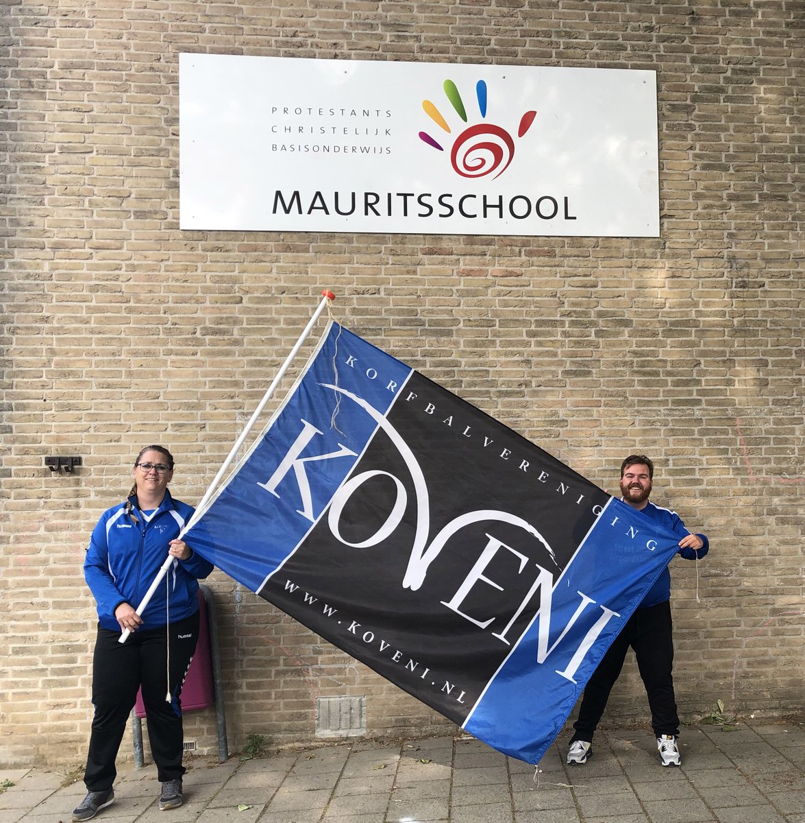 Dankjewel voor de gastvrijheid <a href="/infomaurits/">Mauritsschool</a>. We hopen dat onze kleine boodschap een goedmakertje is, nu het Koveni Schoolkorfbaltoernooi 2020 niet door kon gaan. 

Tot volgend jaar!