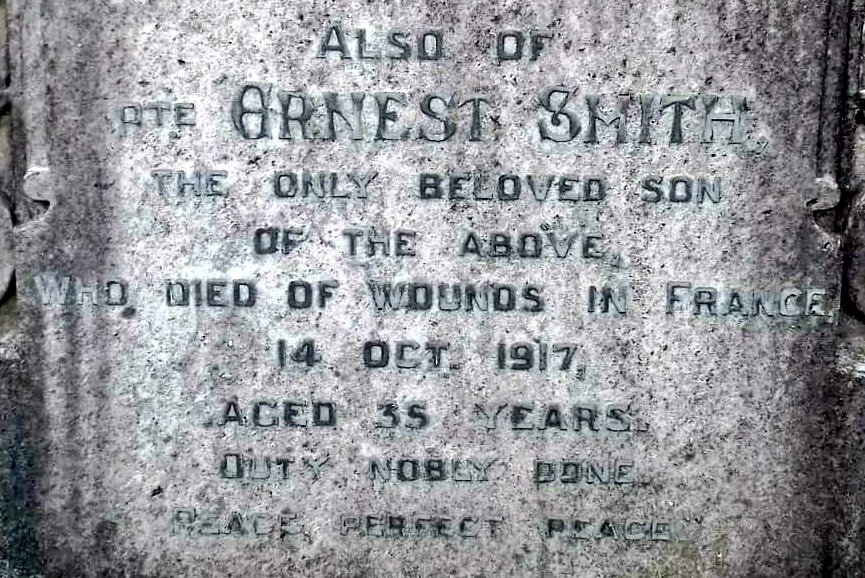 InscriptionsWw1's tweet photo. #RememberedHere
Private Ernest Smith
Died of wounds 14 October 1917
Aged 34
"DUTY NOBLY DONE"
#StMarysChurch #Greasley #Nottinghamshire
#WW1 #LestWeForget
Online records via https://t.co/5nEbzTNgf2 https://t.co/ScdHKlnIr1