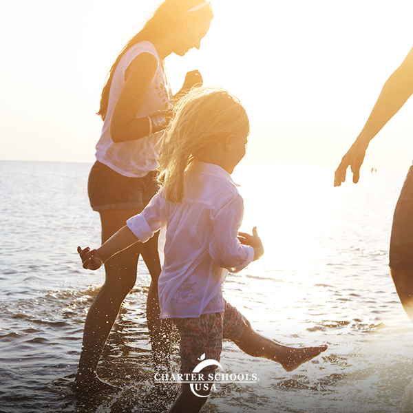 CSUSAhq's tweet photo. As you decide on your #Summertime routine, ask yourself: โWhat are the must-haves?โ Set those first. Next, ask: โWhat are the nice-to-haves?โ Set those depending on your childโs age, #developmentalstages, and needs. Setting priorities can shape your #DailyFamilyGoals. https://t.co/ahjQdkEVOs