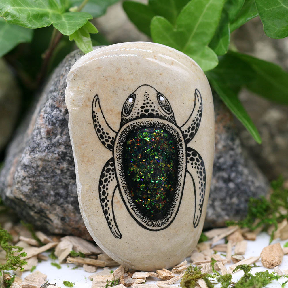 rainbowmarleo's tweet photo. Draw an alien bug on an ordinary rock to make it a bit alien. Bring the alien rock into a room to make it alien. An alien room makes an alien city... Get the direction?
#badbug #aliencreature #weirdcreature #handpaintedrock #weirdgift
https://t.co/BhnGcMSboQ
Price range 7-30 $ https://t.co/nHBY4HKA6M