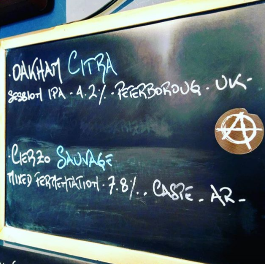 Dimecres des de les 18 hs. amb 2 barrils nous!

Oakham Ales . Citra, Session IPA 4.2%.

Cierzo Brewing Co. . SaUVAge, Mixed Fermentation 7.8%, blend de Grape Ale y Lambic.

Fase 2