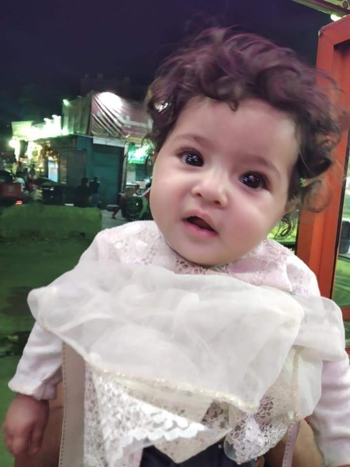 MenaFayekGayed's tweet photo. يا جماعه ريتويت وشير ف الخير البنت دي كانت خطفاها واحده بتاعت مناديل والحمدلله قدرنا ناخدها منها وروحنا قسم الهرم 
والست اللي خطفاها اتحبست وبكرا رايحين نيابه ٦ اكتوبر اللي يقدر يوصل لاهلها يتواصل معانا 01143751293
#منقول https://t.co/fn4a1jSbyn