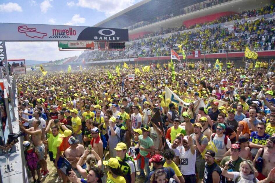 SupportVale_46's tweet photo. No #Mugiallo No party ๐ข https://t.co/3ZlWhBnzNK