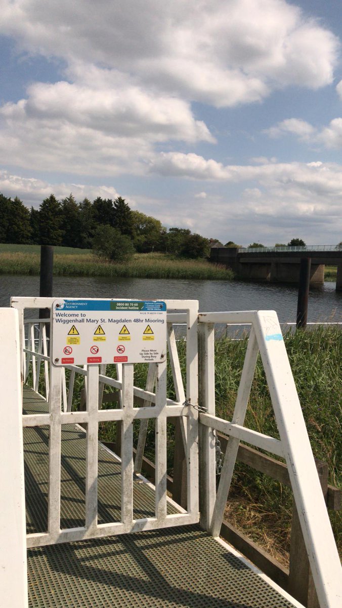 Ang_WaterwaysEA's tweet photo. ...Meanwhile on the lower #ElyOuseRiver, #Ely #DenverComplex & #ReliefChannel our other #RiverInspector is #OutOnPatrol undertaking essential statutory checks for #Legionella & at honeypot sites for people gathering & swimming whilst liaising with the local @NorfolkPolice. https://t.co/eciS1VoKWE