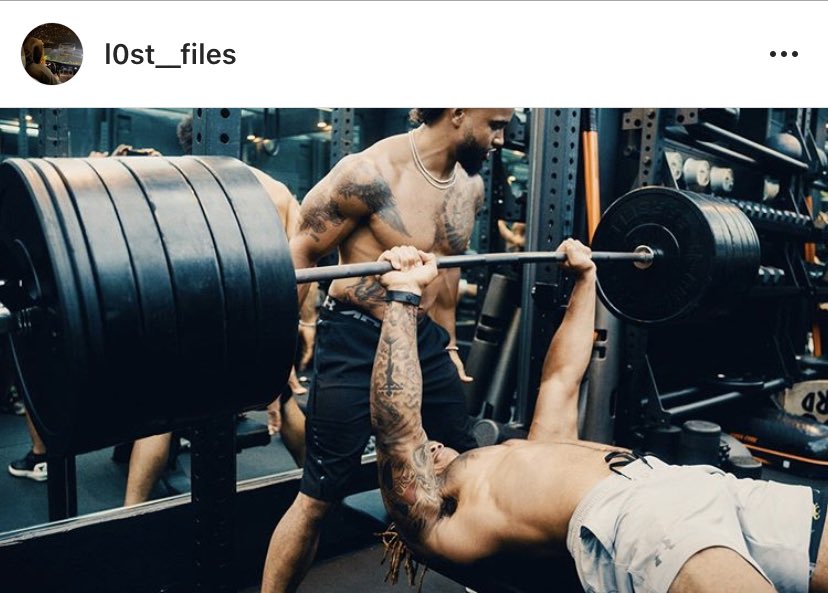 PeteHaileyNBCS's tweet photo. So Chase Young can apparently bench press 4 million pounds https://t.co/qQRUz1nIat