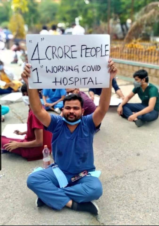 arunank_latha's tweet image. 4 crore people 1 working Hospital
#StandWithDoctors
#కోతలతెలంగాణ