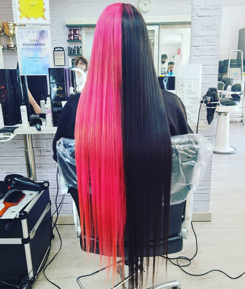 KenzyLoevett's tweet photo. ¡ALERTA SPOILER! No son extensiones 🤣
Cuando me hablaron del tratamiento de #sweetprofessional que hacían en #rshpeluqueros tuve claro que tenía que ponerme en sus manos para sanear e hidratarme el pelo. Y aquí la maravilla que han hecho 😍 https://t.co/pALQ5B860r
