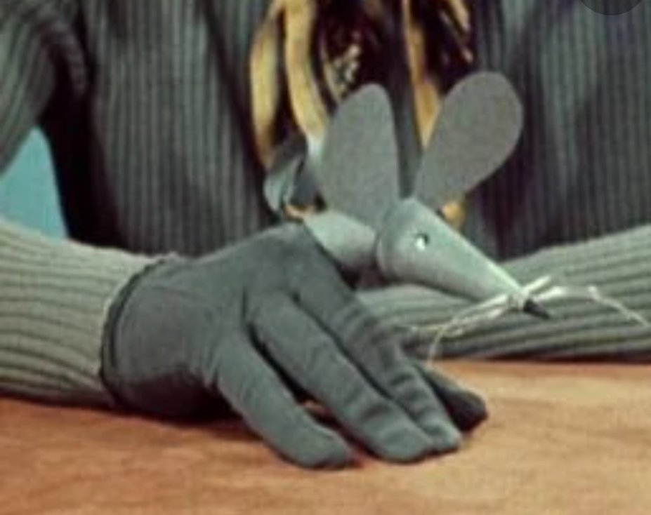 LochsidePS's tweet photo. @LochsidePS
#Nursery
I was reminiscing about childhood TV programs
Here is a very simple craft to recreate, Fingerbobs from the 80's
Finger mouse is made from a cone of paper with a little decoration
Make them colourful🐀🐭 #PuppetFun
🤔Who remembers this program?
#ShowingYourAge https://t.co/1LkES695aK