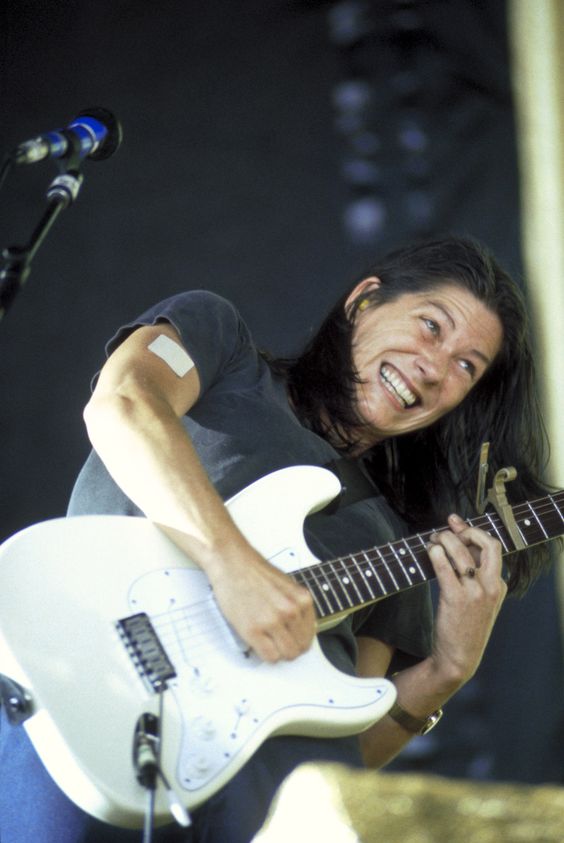   Happy 59th birthday Kim Deal  