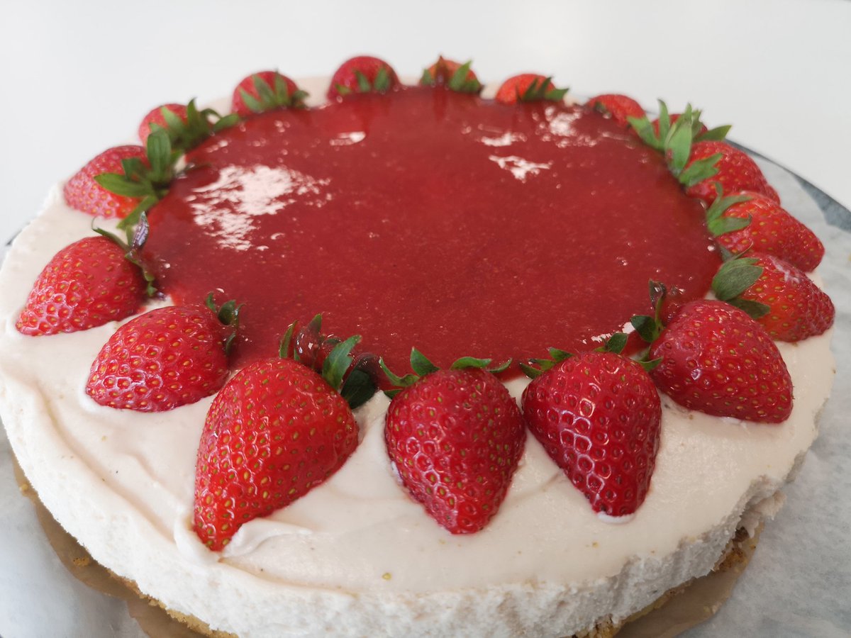 On today's menu: Hereford strawberry gazpacho (which needed some encouragement, but sold exceedingly well 😀), freshly prepared bao buns on the chefs theatre sublimely flavoured by <a href="/ChefFernando84/">Fernando Gilces</a>, and lovely cheese cake prepared by <a href="/mamita59244208/">mamita</a>