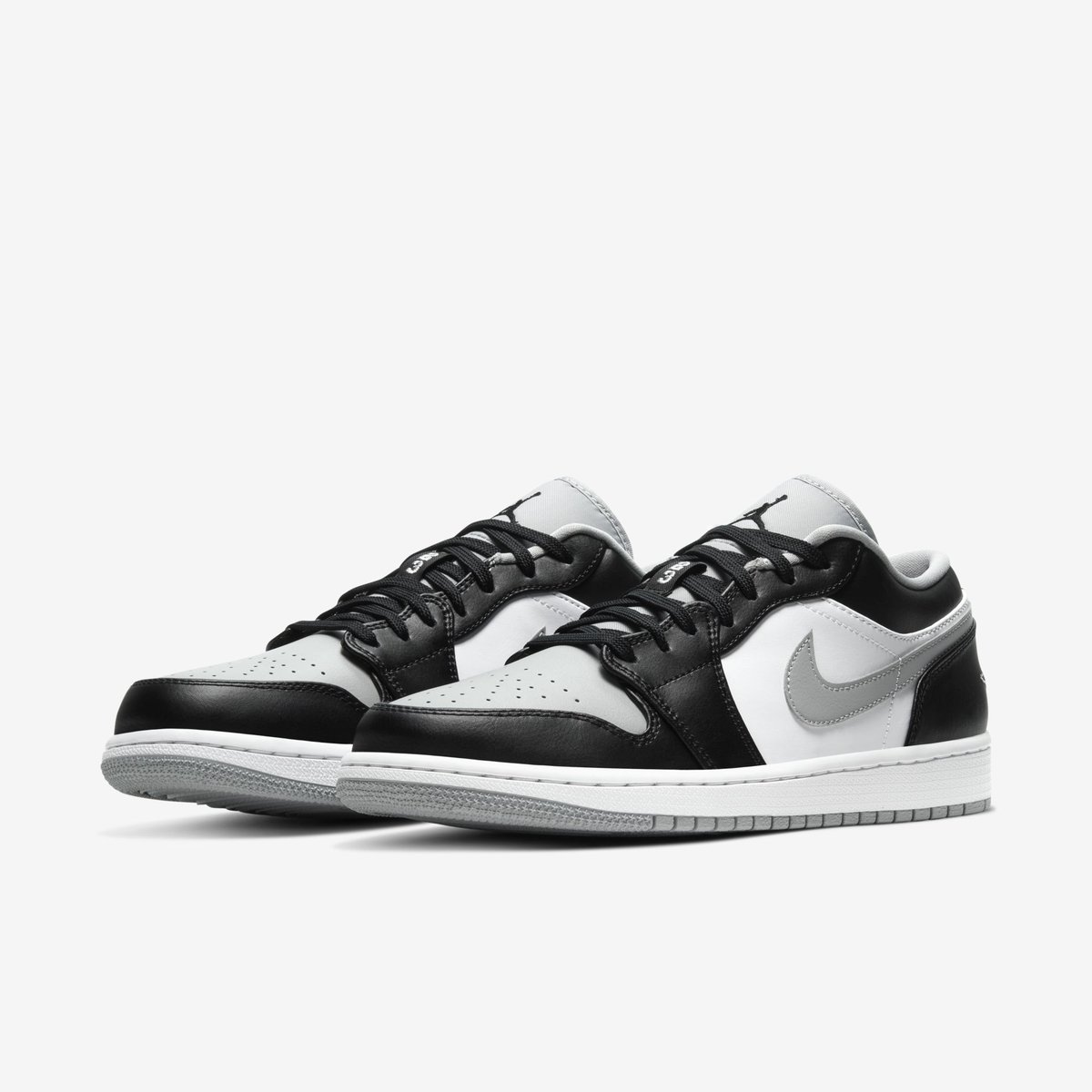 Низкие джорданы 1. Air Jordan 1 Low Light Smoke Grey. Nike Air Jordan 1 Low Black White. Nike Air Jordan 1 Low Smoke Grey. Air Jordan 1 Low Black White.