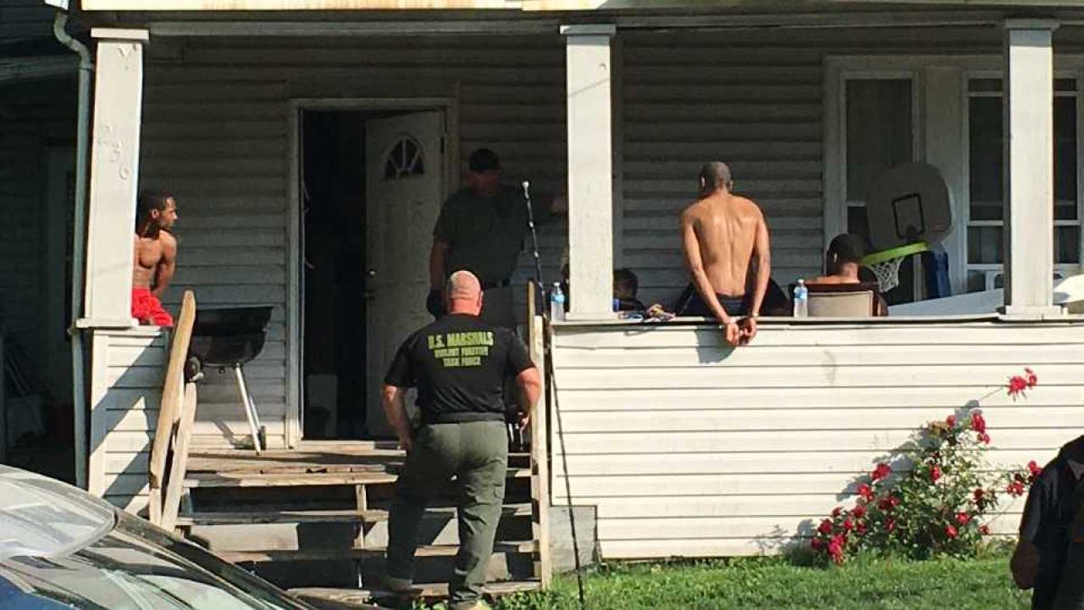 Marshals, DEA search Youngstown home of football standout Lynn Bowden dlvr.it/RYM9gJ