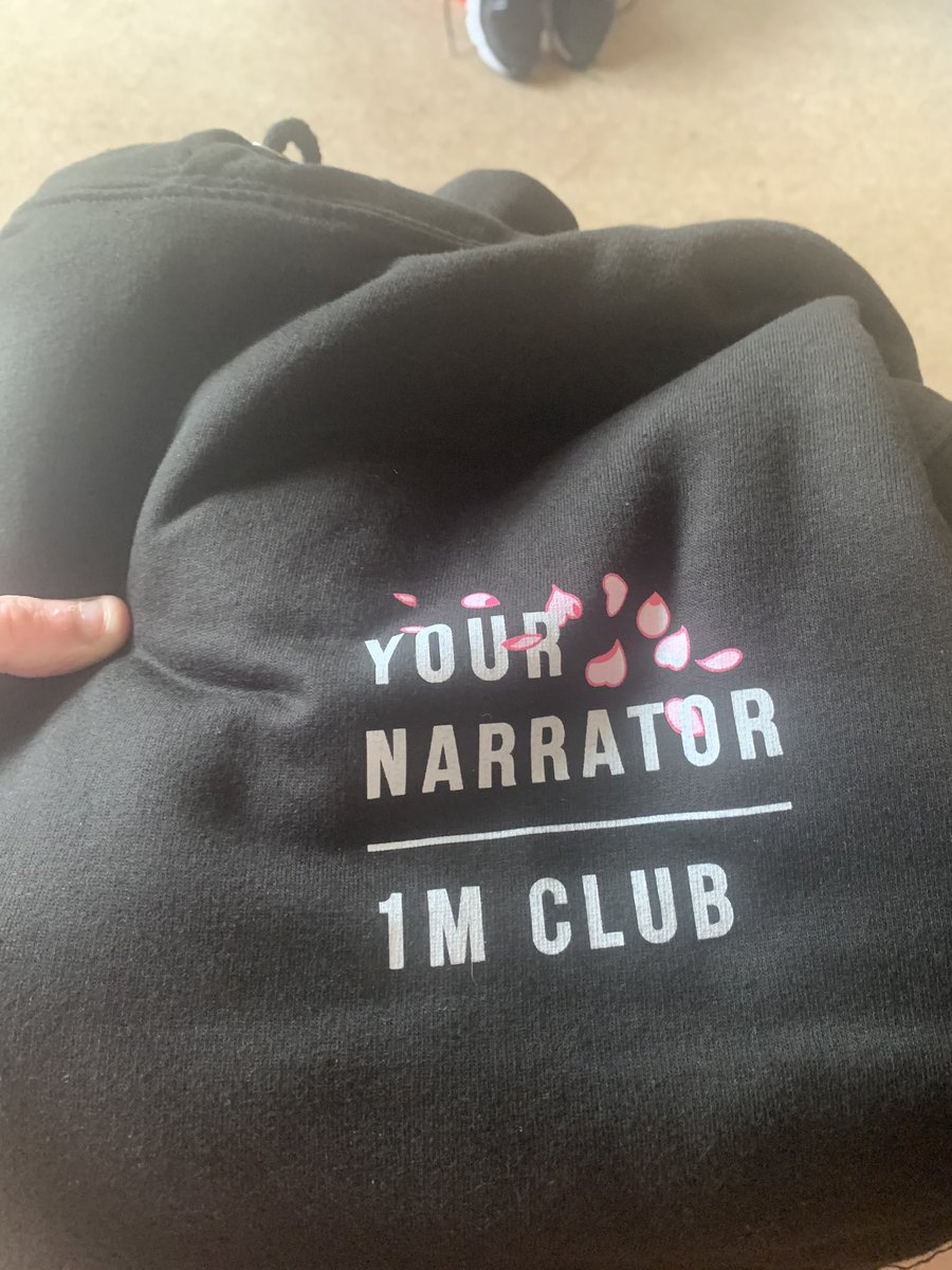 CharlotteNeale6's tweet photo. @YourNarrator1 Look what just arrived in very cold and rainy England. It’s so cozy #1millclub #snuggly #thankyouhoneybunches https://t.co/URDBoiWkIE