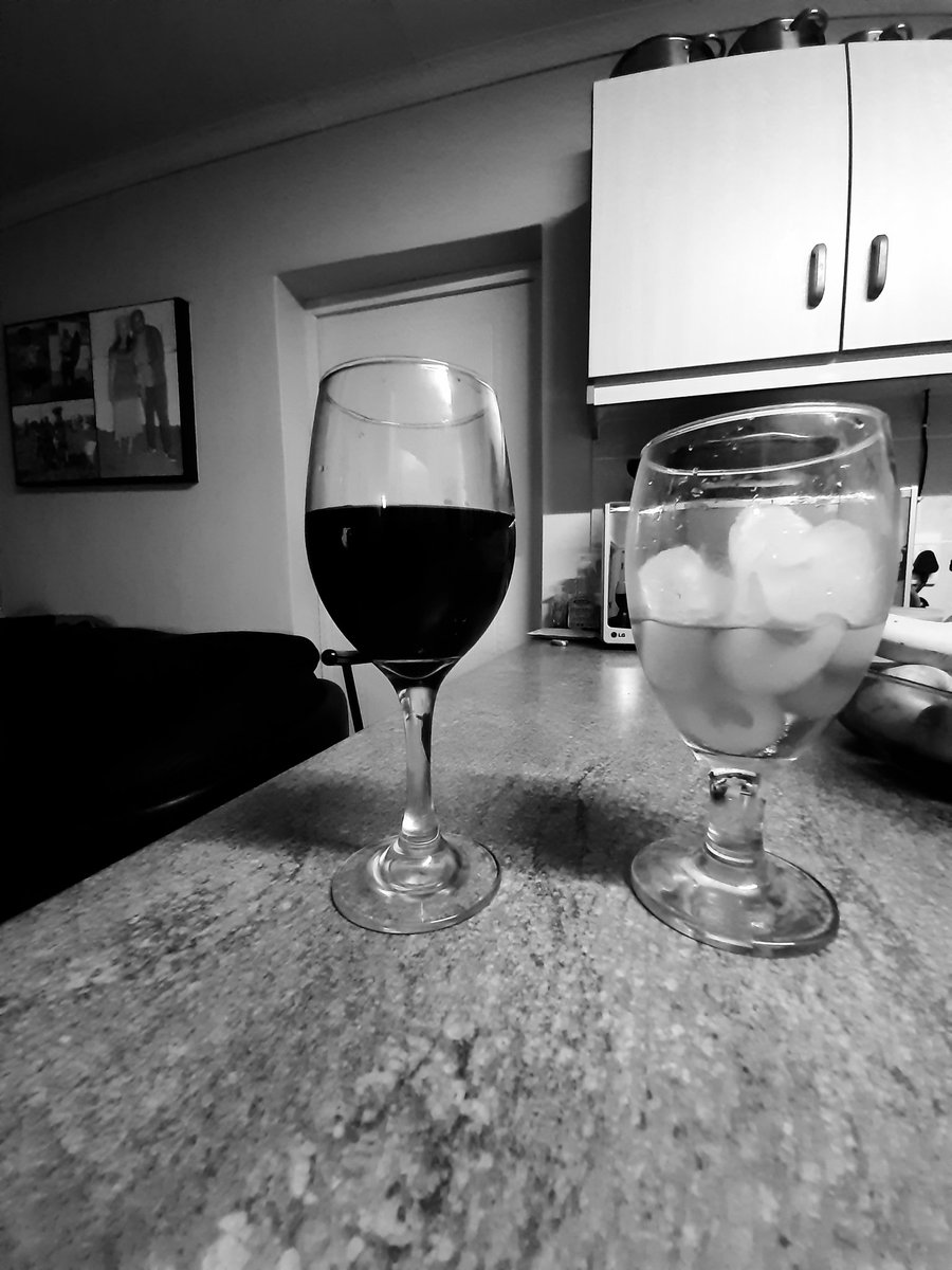 Mhleli_M's tweet photo. #HisAndHers 
#Shiraz_SingleMalt https://t.co/0kicrlrH5h