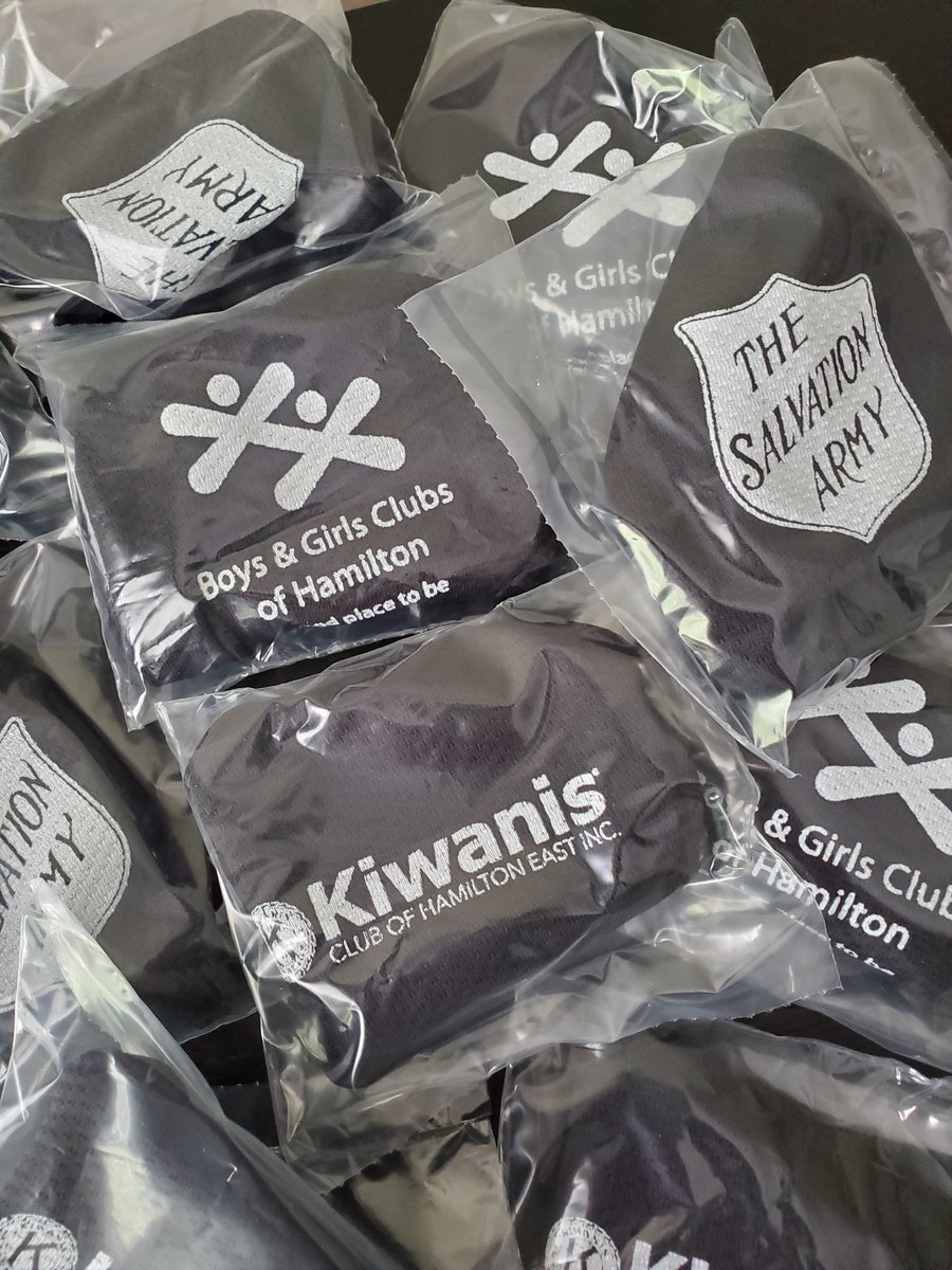 KiwanisEast's tweet photo. @KiwanisEast delivered 1,000 #PPE masks to support two outstanding community partners who serve many families &amp; individuals in our great city @BGCHamilton @TSAHamilton  #doingourpart #StrongerTogether  @HamiltonsMayor https://t.co/2ACDBg3eEo