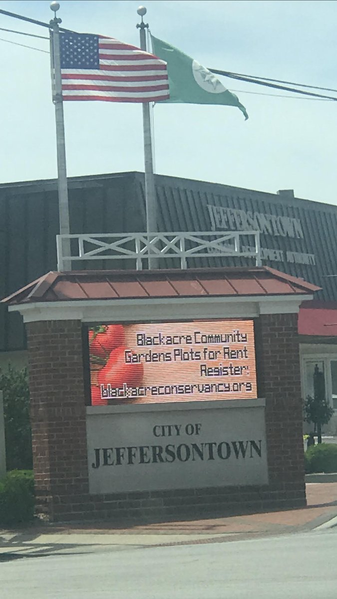 ThinkSign's tweet photo. Jeffersontown KY chose ThinkSIGN and @smartled  for their city marquee 6 years ago.  This 10mm 3x7 still looks great today!  #signs #municipalities #messaging.

How can we help you get your message delivered? https://t.co/xuP13xCswN