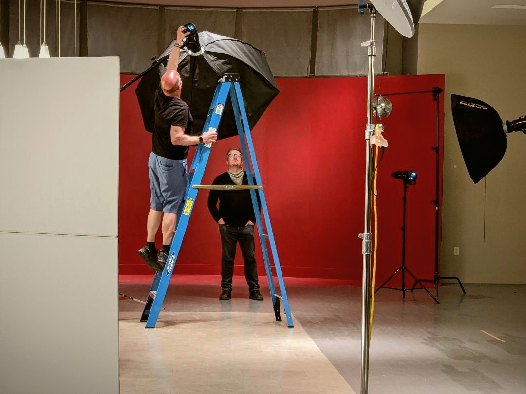 TnuPodcast's tweet image. Episode 211 is a much needed laugh fest! We visited creators of #CapturingCovidSLC photo project @_soulanarchist Paul Duane &amp;amp; @OgdensOwn Steve Conlin at their studio. COVID, protests, podcasting, &amp;amp; distilling! Oh  My!
Listen-&amp;gt; bit.ly/37hG1VT
#utahhasradpeople #utahsown