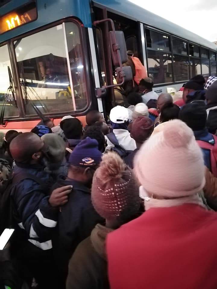 Lemmydj's tweet photo. #etvScandal #TheFergusonsFilms @MbalulaFikile This is what we deal with every morning and afternoon at Central Park in #Bloemfontein #InterstateBusLines https://t.co/rpwmnVC3J4