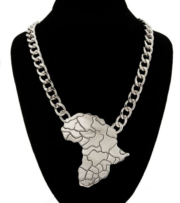 Show off your #African swag with this solid, bold urban glam metal, Statement, Africa Map necklace.
Size:  18 inches
We ship worldwide
Payment via PayPal or via website
sosexyfashion.com/africa-map-sta…
#blackLivesMatter #Africa #Necklace #Jewellery #RIPGeorgeFloyd #sosexyfashion