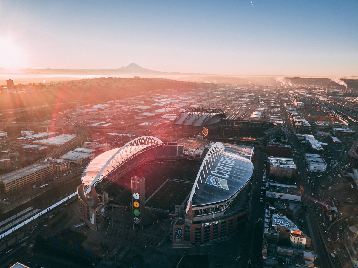 CenturyLink Field in all of its glory! Downtown Seattle is home to quite a few amazing sports venues. What's your favorite? 📸: @VisitSeattle #VisitSeattle