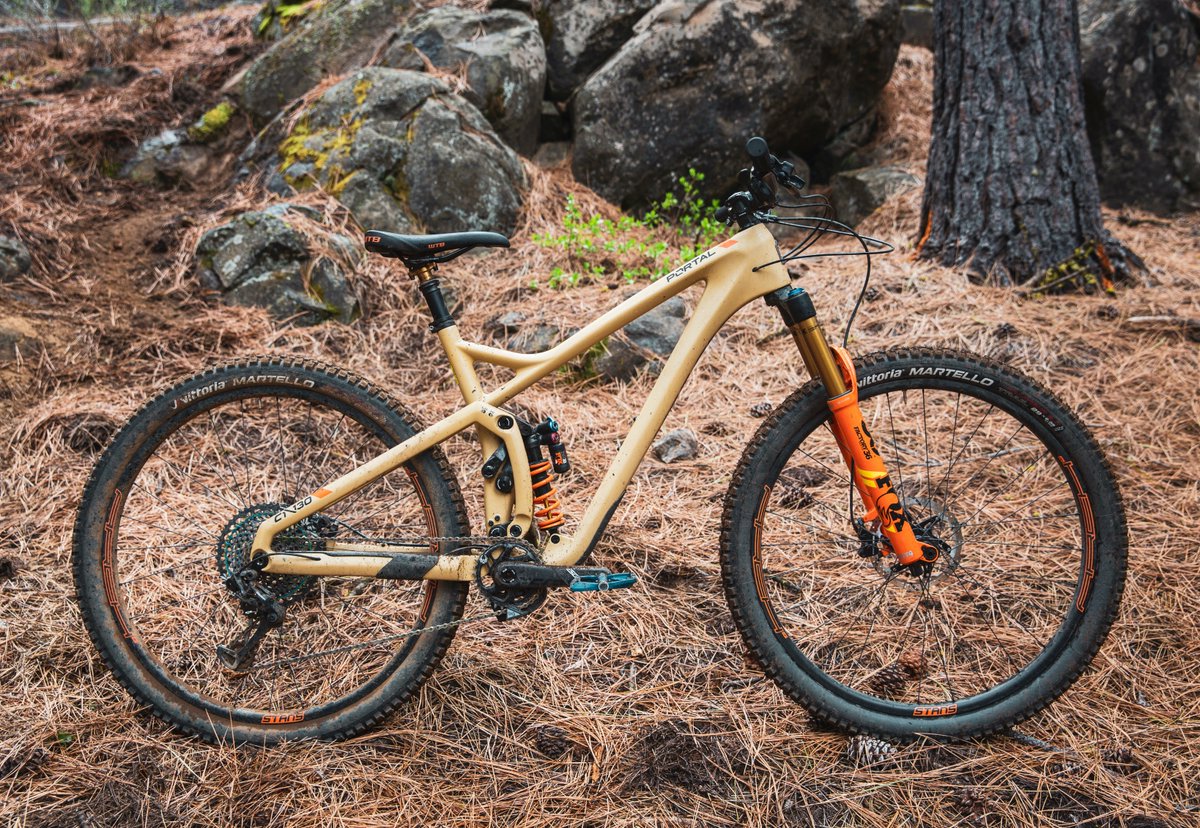 jamisbikes's tweet photo. βSo how does the new Jamis Portal ride?β Check out the latest Dissected Series feature from The Loam Wolf to find out! #loamwolfpack
https://t.co/OBMHkD8TPt
π· by @treelinecinematic https://t.co/oZk8zdTr9V