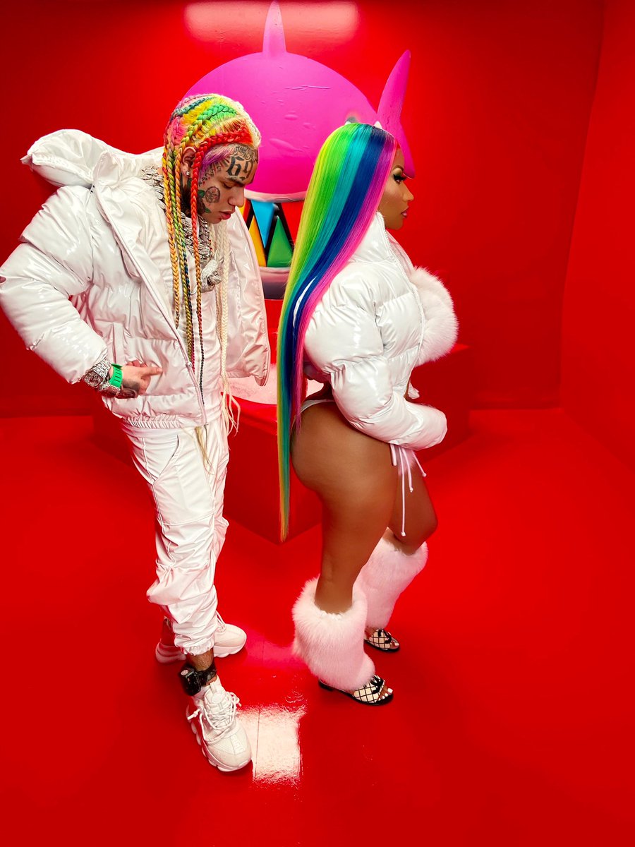 NICKIMINAJ's tweet photo. A portion of the proceeds from #Trollz including merch items, will be going directly to The Bail Project Inc. The fund provides free bail assistance to low-income individuals who can’t afford to pay bail. #BlackLivesMatter #TrollzVIDEO tmrw @ midnight 🦄🌈 https://t.co/bZEurWg6Jx https://t.co/G0t0crYh8E