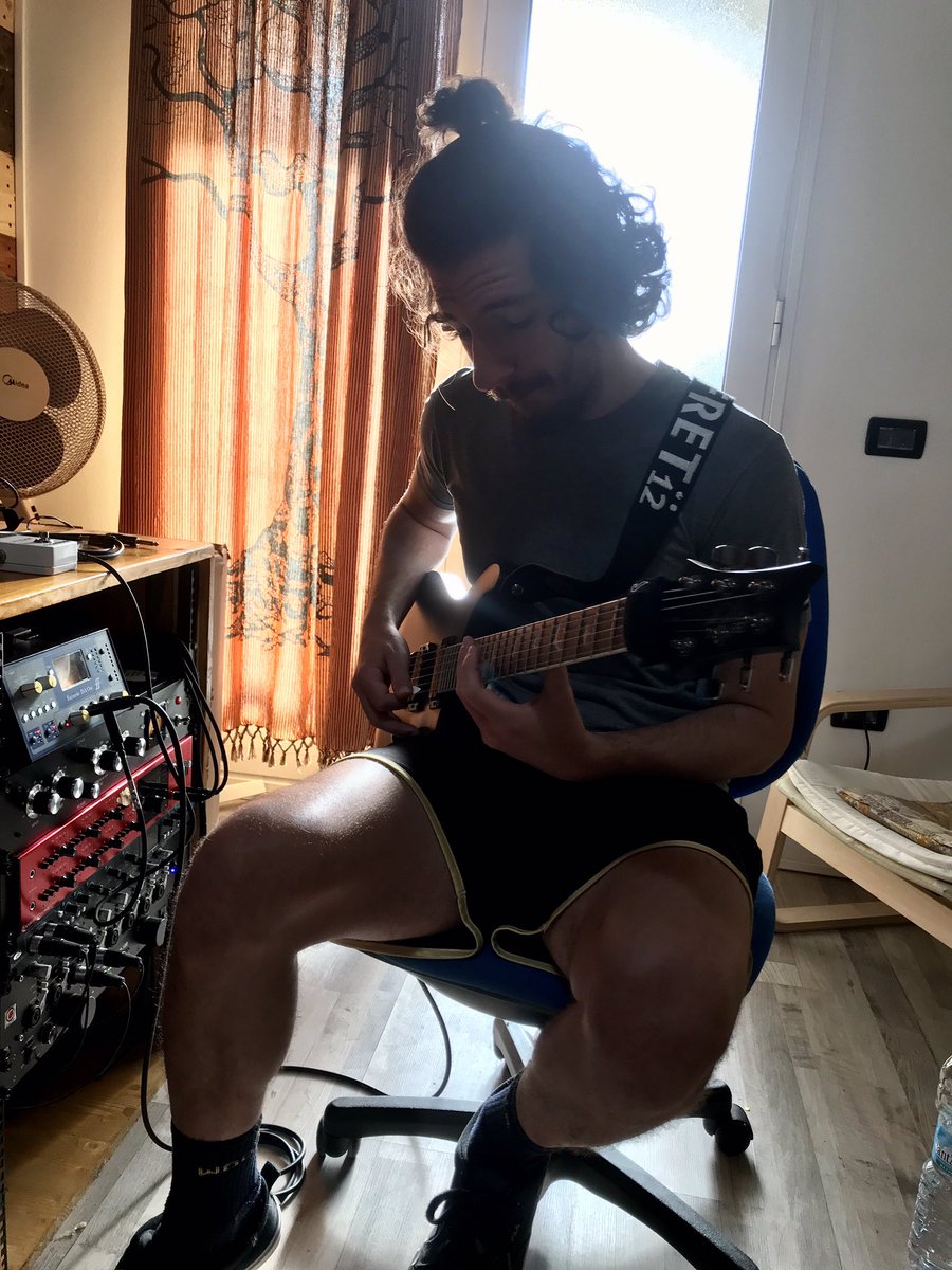 FankazBand's tweet photo. Some guitars from our new guitarist AMBRO!! The new album will be really strange melodic and fast!!
#fankaz #newalbum #recording #guitars #titanslab #tooloudrecords #riccardodaga #skatepunk #skatecore #fastpunk # https://t.co/iVt3TwG7ik