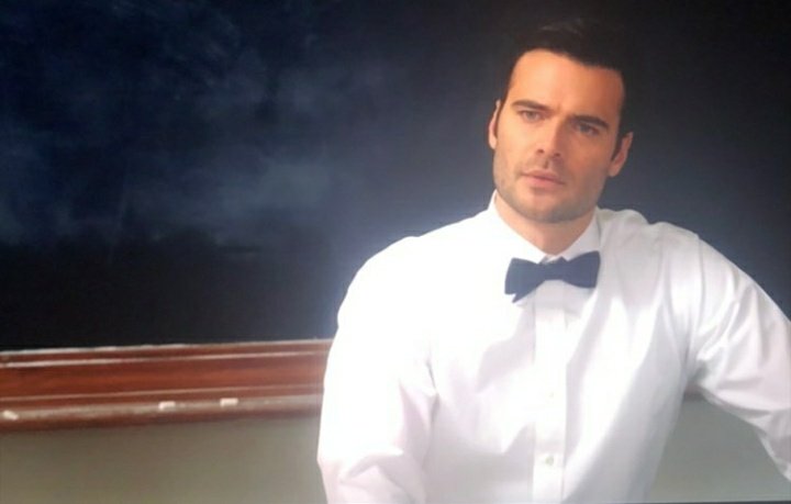 lu__libros's tweet photo. Bastaaaa 😭 justo ayer estaba leyendo la parte antes del seminario y pensé NECESITO FOTOS DE ESE MOMENTO 🙌🏽🙌🏽🙌🏽
#GabrielsInfernoMovie https://t.co/c2mT82QMcO