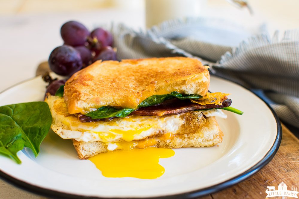 #ad Make the best Grilled Egg &amp; Cheese Breakfast Sandwich with <a href="/Saraleebread_/">Sara</a>  from <a href="/Walmart/">Walmart</a>! Load them up with ham, bacon, avocado, or whatever veggies you love!  #TheOfficialArtesano #breakfastrecipe bit.ly/3dRgN34