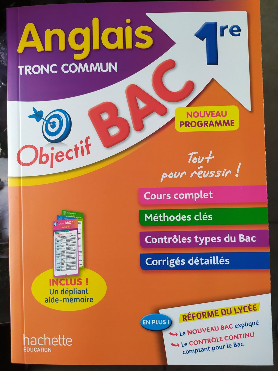 LeroyKarine's tweet photo. Quand tu ouvres ta boîte aux lettres et que tu trouves ton dernier ouvrage tout neuf qui sent bon le livre neuf. Quelle fierté quand même !! #ObjectifBac #NouveauBac #BacAnglais @HachetteEduc https://t.co/bzZryA2rfk