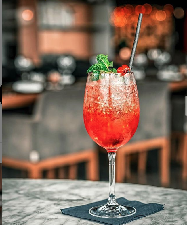 Tarshishwg's tweet photo. It might only be Wednesday, but we are already dreaming of our Russian Red Spring cocktail!🍹 Which Tarshish cocktail will you be ordering upon our reopening? ✨ #NorthLondon #LondonCocktails #Cocktails https://t.co/4O51G8Uu7T https://t.co/B8mHjaYUG1