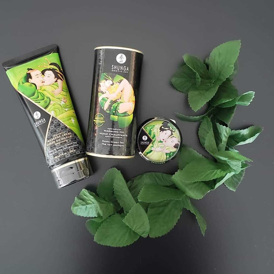 Sexxxplus's tweet photo. #Shunga 💚💚💚

On adore les produits Shunga !

-          Crème à massage délectable https://t.co/uKJ74LJenK

-          Huile aphrodisiaque, chauffante et comestible https://t.co/PQlq7rWiU5

-          Chandelle à massage https://t.co/OkXXtNeJTi

Decouvrez-les 🍐🍐 https://t.co/aoyW8Q6cgu