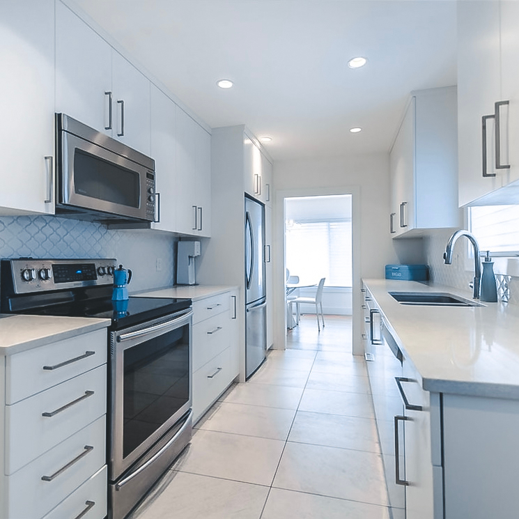 You'll love the look and wide-open feel of this Central Lonsdale 3 bed rancher. All renovated, perfect for your family! Call Peter Ohrnberger - Visit the property website 
macrealty.com/property/241-R…
#MacdonaldRealty #RealProud