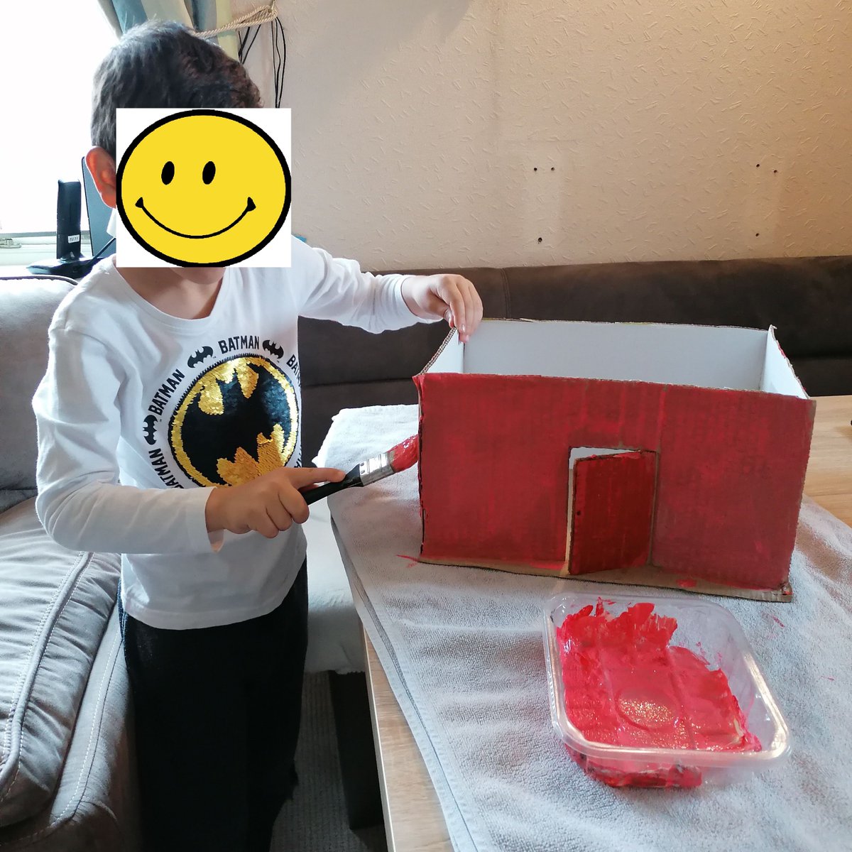 MonicaA52467027's tweet image. #@SaintGregsChelt 
Goldilocks and the Three Bears House project
EYFS
#thelearningproject