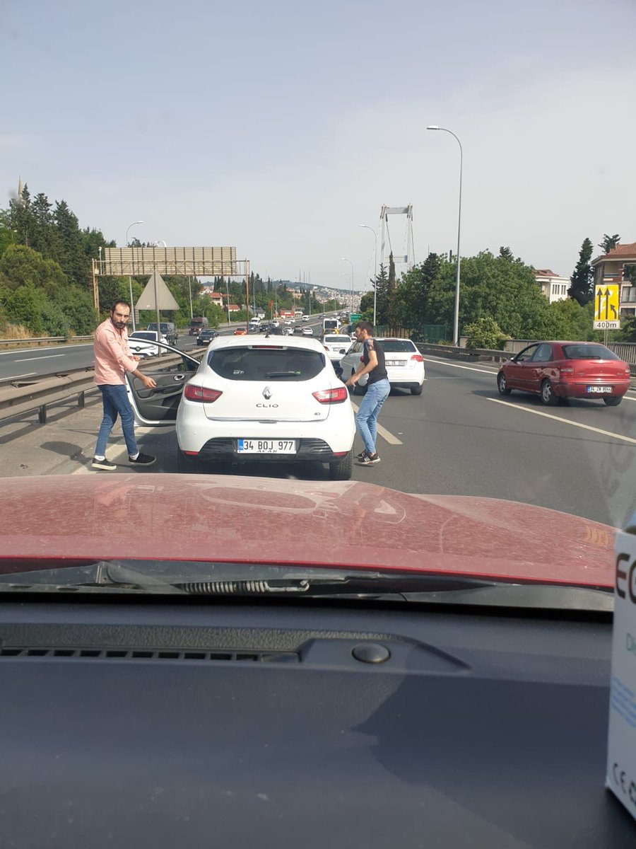 Böyle pislikler cezasını çekecek 😡😡😡 <a href="/EmniyetGM/">Türk Polis Teşkilatı</a> bu eşkiyalar yüzünden rahat nefes alamıyoruz