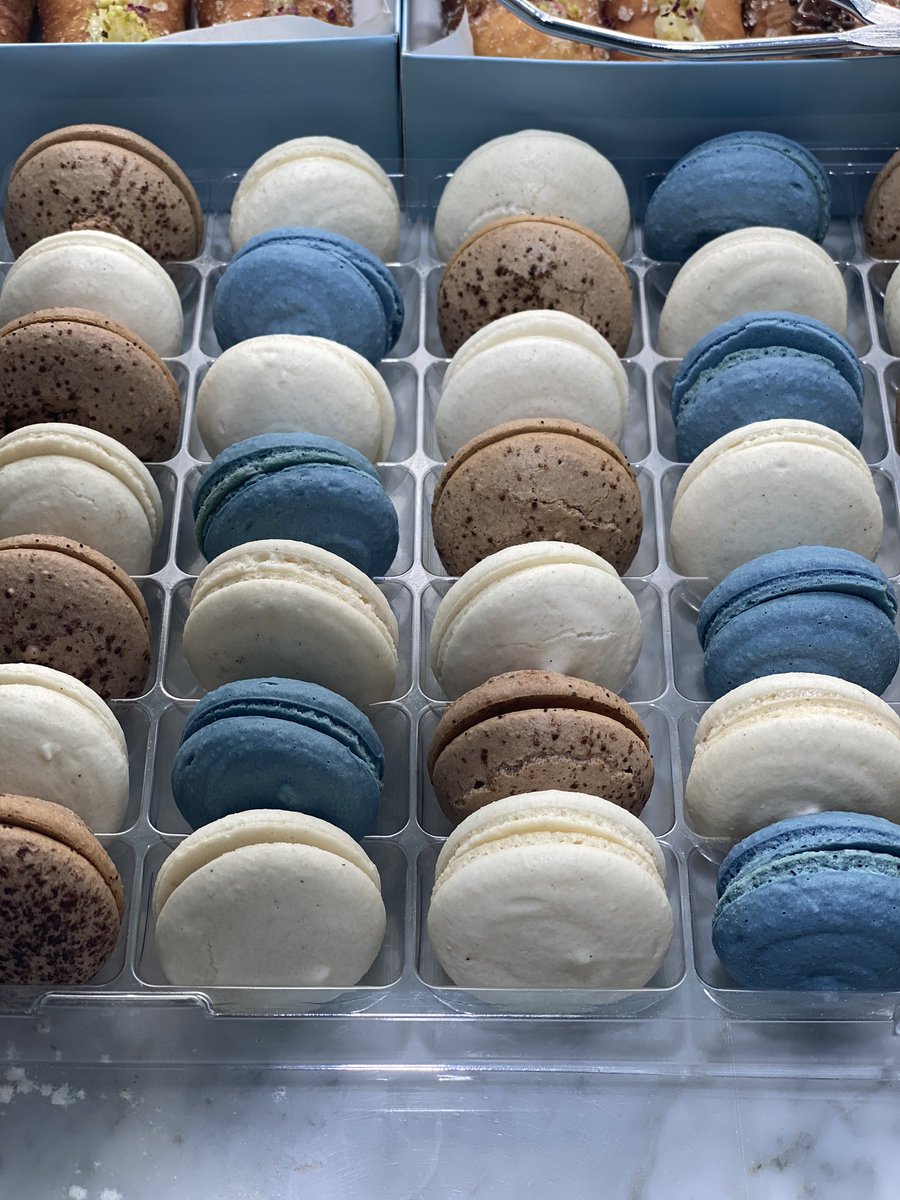 LesNuages_ng's tweet photo. Macarons ‘dey for you o’ #SoftAsClouds https://t.co/oHPeyh7MRh