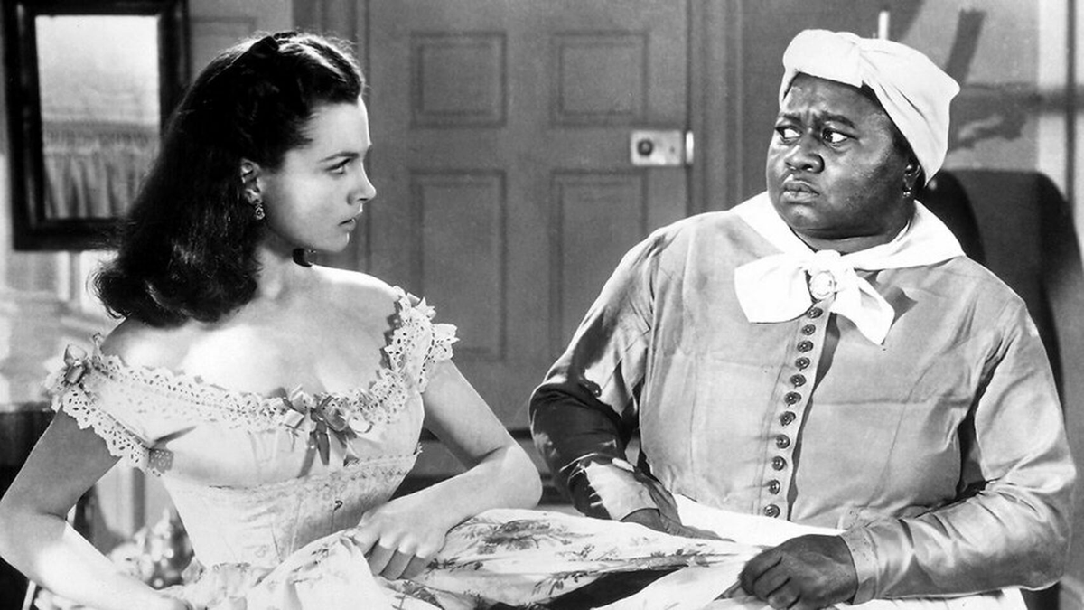 esosiquetetengo's tweet photo. Tal día como hoy, en 1895, nace la actriz y cantante estadounidense Hattie McDaniel. Fue la 1ra afroestadounidense en ganar un Oscar por su trabajo en Lo que en viento se llevó. Imagino que para los que pidieron que se vetara la peli de HBO Max es más importante otra cosa que eso https://t.co/YGLRvG0Qkb