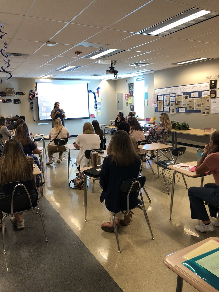 KevinBott's tweet image. Day 3 of June PD - it’s Wellness Wednesday! We’ve got “Art as a Brain Break,” “Teacher Wellness,” “The Chef is In,” “Change your Mindset,” and lots more! #LTXInspires #growthmindset