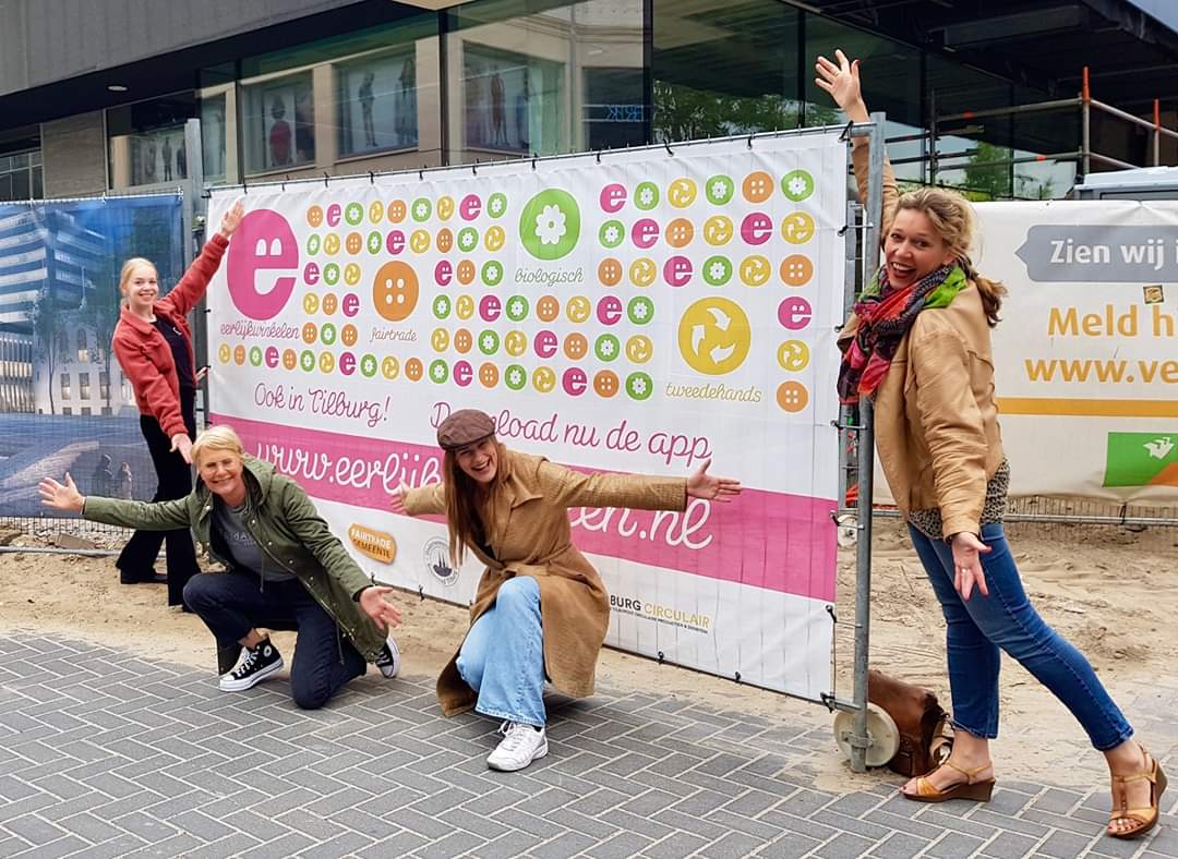 GOEDE EN EERLIJKE PRODUCTEN VIND JE BIJ BIJZONDERE
ONDERNEMERS.
De EerlijkWinkelen-route bestaat 7 jaar in Tilburg.
Download onze app EerlijkWinkelen laat je verrassen door het veelzijdige aanbod van winkels in Tilburg en in ruim 60 anderen gemeenten.