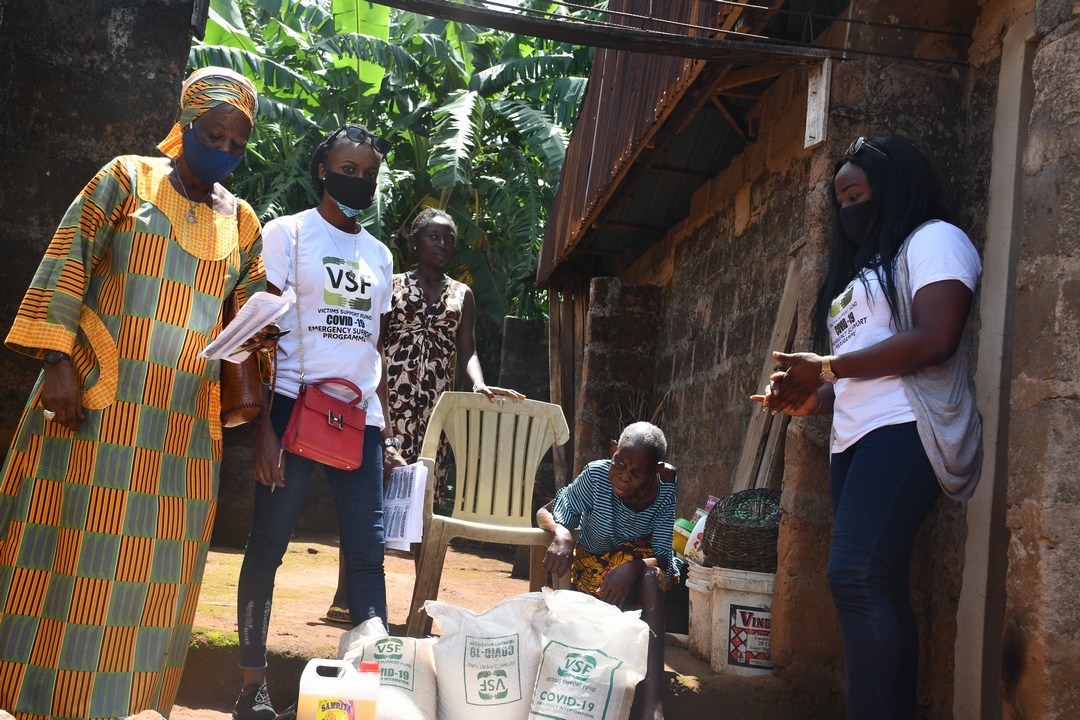 southsaharan's tweet photo. @VSFNigeria Palliative Distribution at Night mile and Ngwo in Enugu State.
@southsaharan @TYDFoundation
#VSFCovid19Intervention
#SSDOProgram
#COVID19Nigeria
#COVID__19
See thread 👇👇
See more pictures: https://t.co/ajUn41i92c https://t.co/UI8xBF04zU