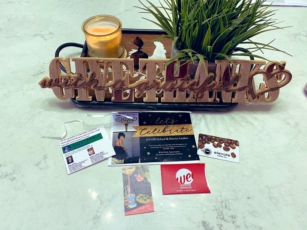 aprilfraley33's tweet photo. Thank you so much for this thoughtful surprise!! @DVUSD @AlexAkersAZ @ChickfilA @JRead2018 &amp; Elevate &amp; Sweeteez https://t.co/cdniHbGFZl
