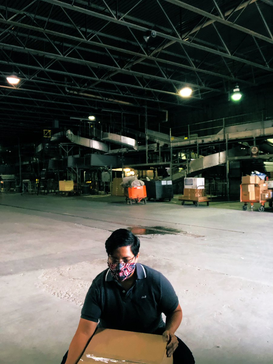 BaSE Team demonstrating how to prevent lift and lower injuries by using 8keys to lift and lower #lift.lowerNED <a href="/safetyfirstNED/">Northeast District Safety</a> <a href="/NortheastBaSE/">Jack Crayton BaSE</a>