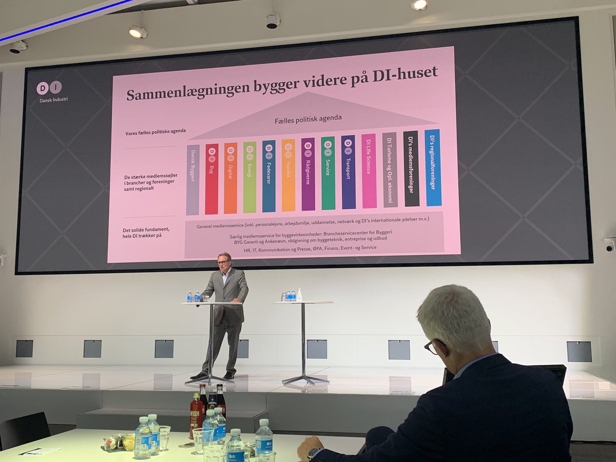 LarsFrelle's tweet image. Super glad for at byde Dansk Byggeris medlemmer og medarbejdere velkommen i DI. Med et overvældende flertal har DIs medlemmer stemt ja til et stærkere og bedre DI