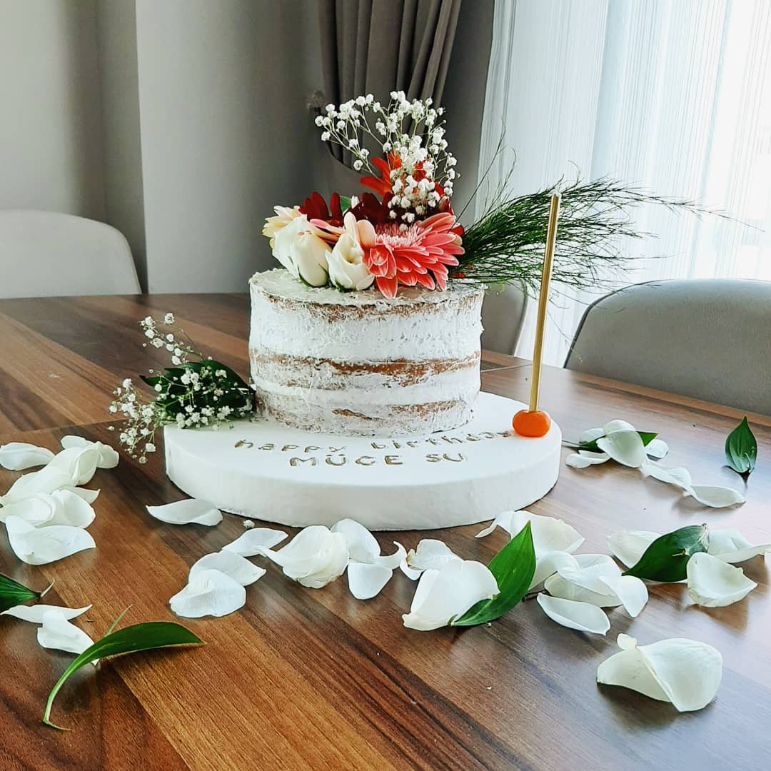 dilipasta's tweet photo. #nakedcake #çıplakpasta #pastasiparisi #istanbulpastasiparişi https://t.co/YJSBMgkPuP