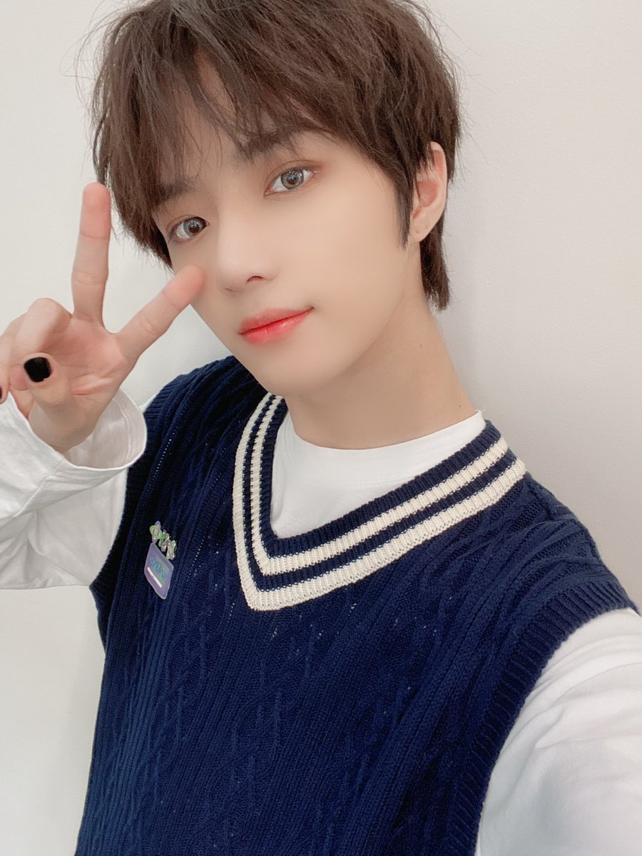 TXT_members tweet picture