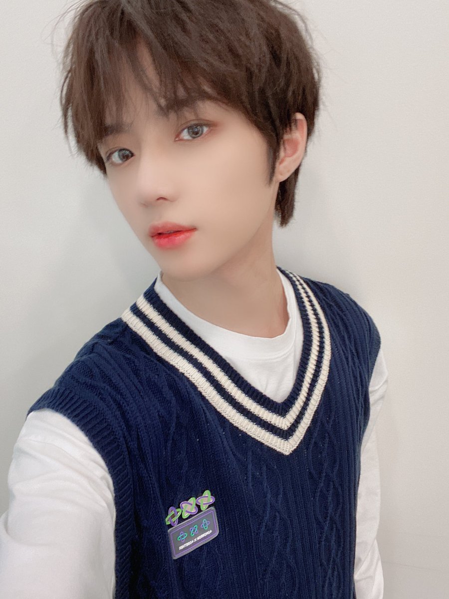 TXT_members tweet picture