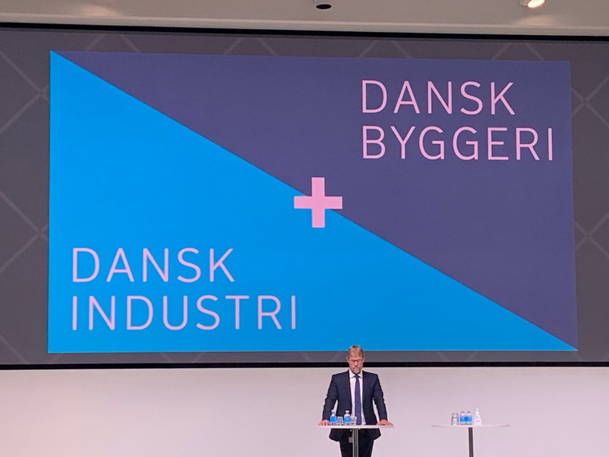 LarsSandahlS's tweet image. Vigtigt og fantastisk stort, at sammenlægning mellem DI og @DanskByggeri er en realitet. Fra september samles vi i DK’s ubestridt største fællesskab for #dkbiz med 17.400 virksomheder. Det sikrer endnu bedre rådgivning, støtte og netværk - og en endnu stærkere stemme