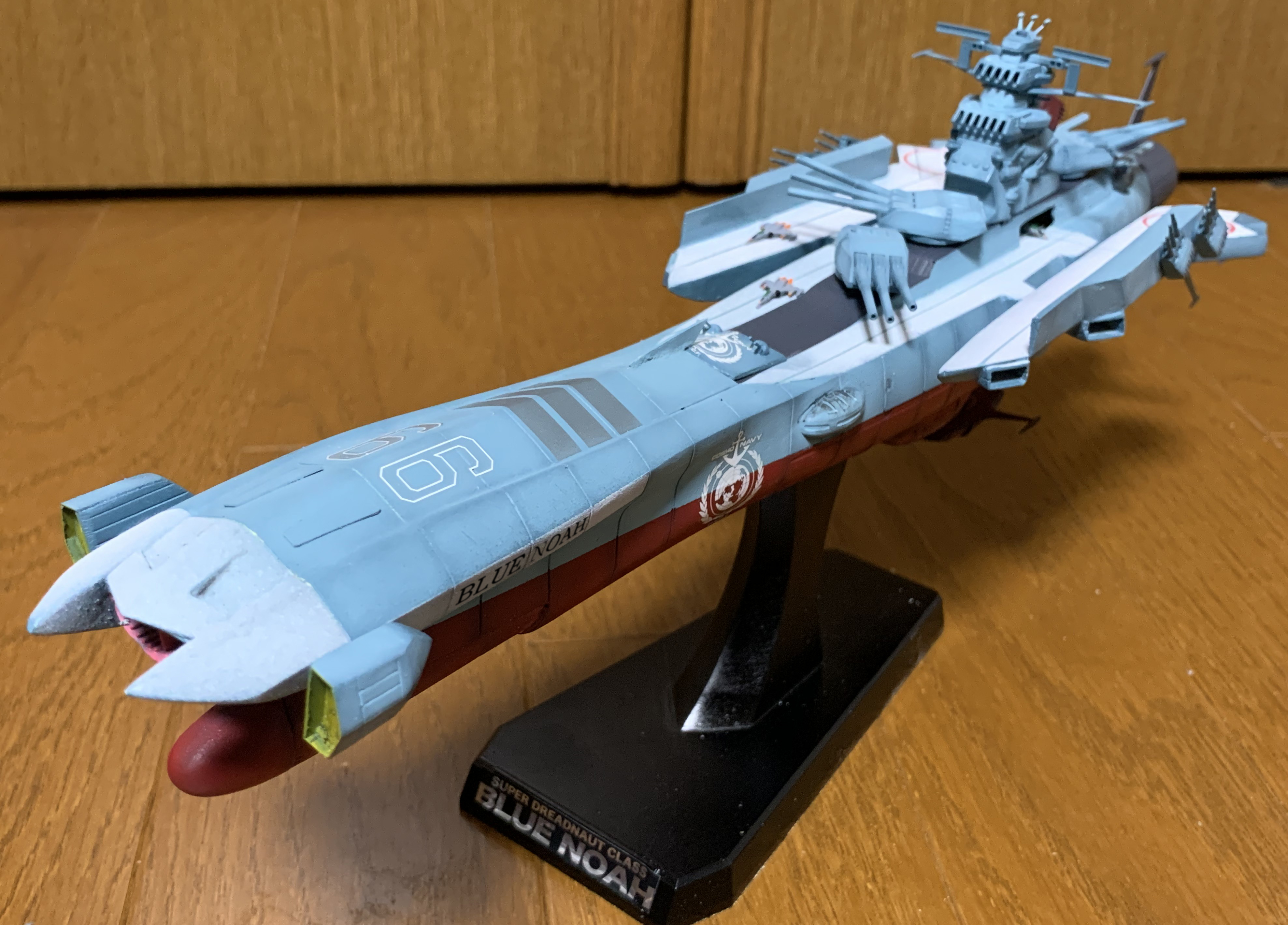 K 16 R Area 宇宙戦艦ヤマト ブルーノア ヤマト級空母型完成 25のイスカンダル洋上戦に喫水線のある新規艦に期待を込め 全ての艦がリデザインされているので復活篇のブルーノアを22方程式で制作 初代の開閉甲板は主砲の引き込みや甲板の司令塔の