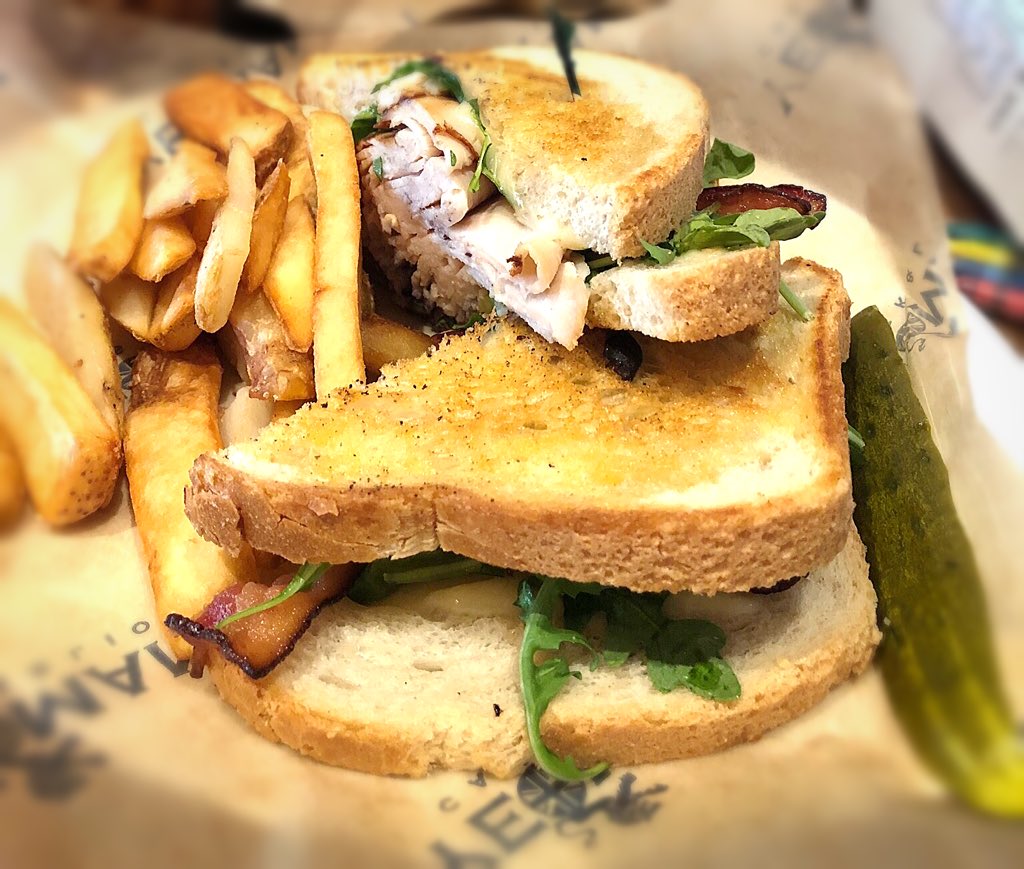 Tampa, FL
Hanging out in Tampa, who wouldn’t ❤️ a great sandwich?!?! Yeoman’s Cask &amp; Lion is a cool, British-themed pub with fantastic grub! The Farmer’s Market is a turkey sandwich 🥪 with swiss, avocado 🥑, blueberry jam, bacon 🥓 on a sour dough...it’s DELICIOUS!! 😋😋😋