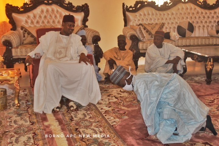 BMB1_Official's tweet photo. Visit to the Shehu of Bama, by the Hon. Commissioner of Environment, Hon. Mohammed Ahmed @KabirWanori Fnse, early today. https://t.co/UWVcnQvbD2